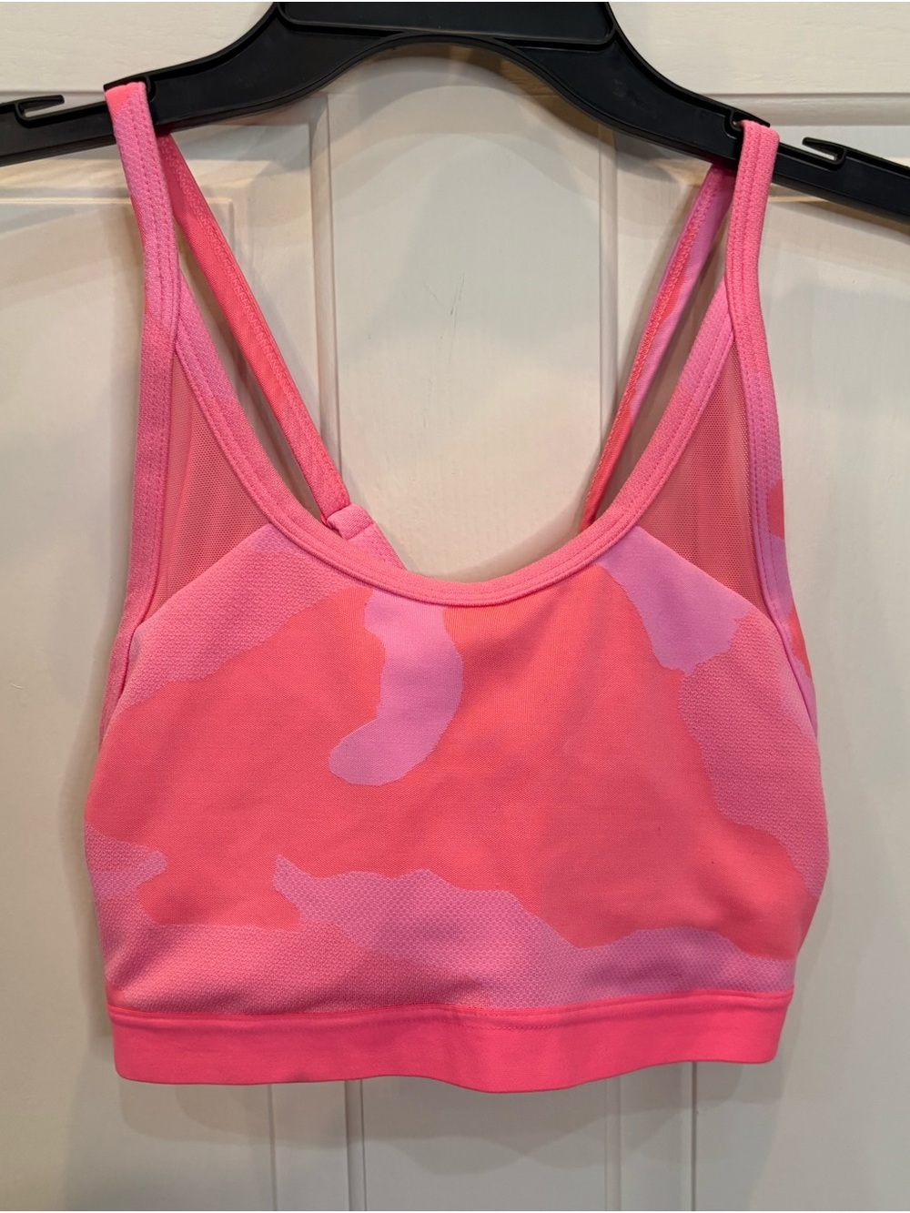 Aerie Women’s Pink Camo Sports Bra Medium Adjustable Strappy Back